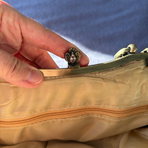 Vintage Beaded Floral Clutch Purse with Long Chain Strap -in Very Good Condition - Picture 7 of 9